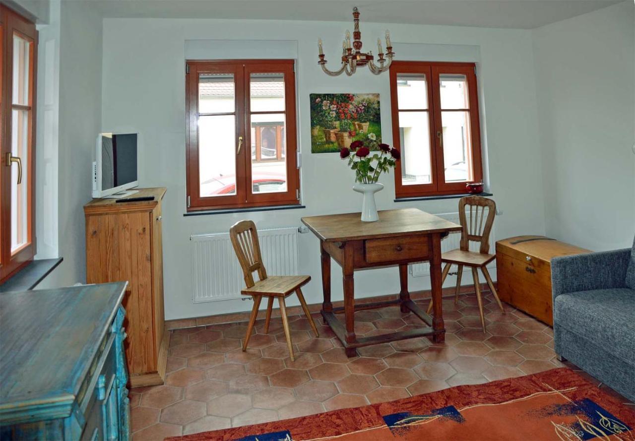 Dreiseitenhof * Radebeul
