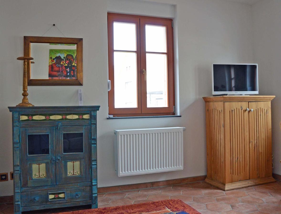Dreiseitenhof Apartment Radebeul